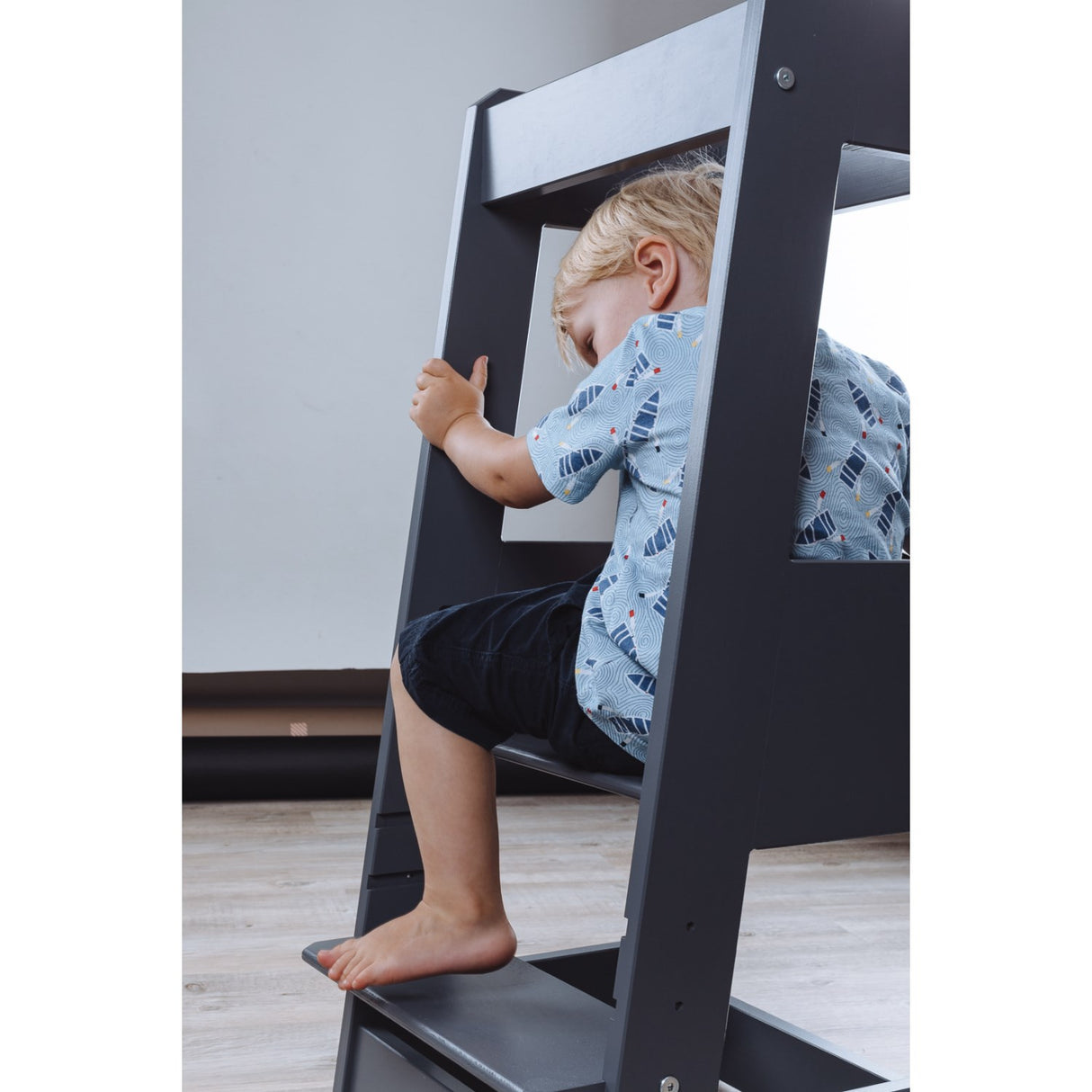 tiSsi® Grey Laquer Felix Lärande Torn Massiv Bok