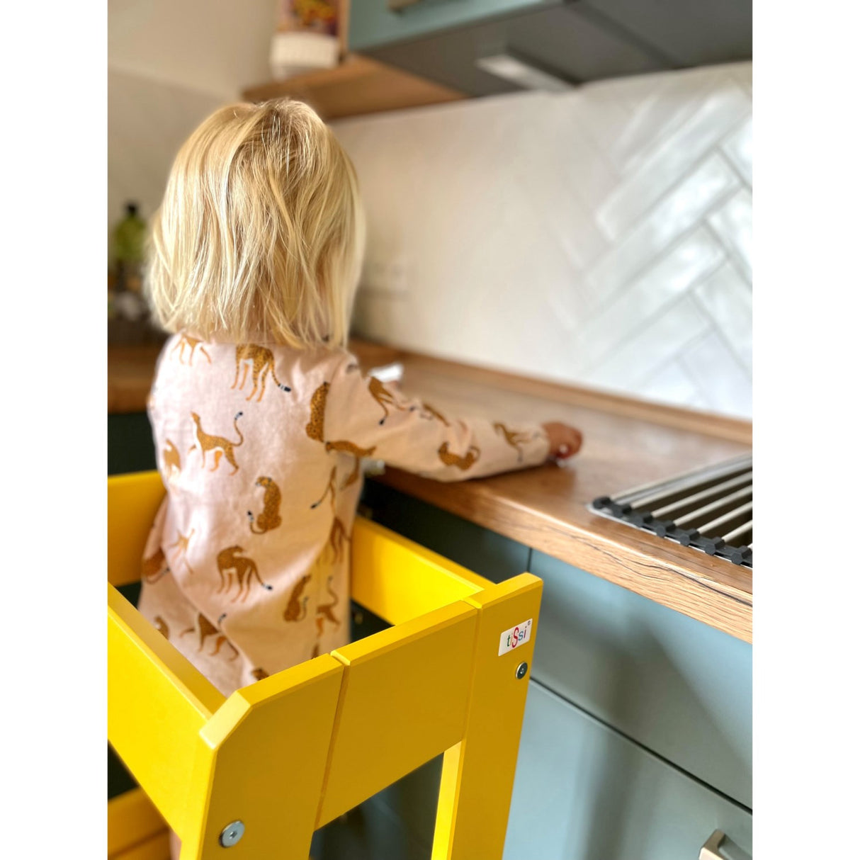 tiSsi® Sun Yellow Laquer Felix Lärande Torn Massiv Bok