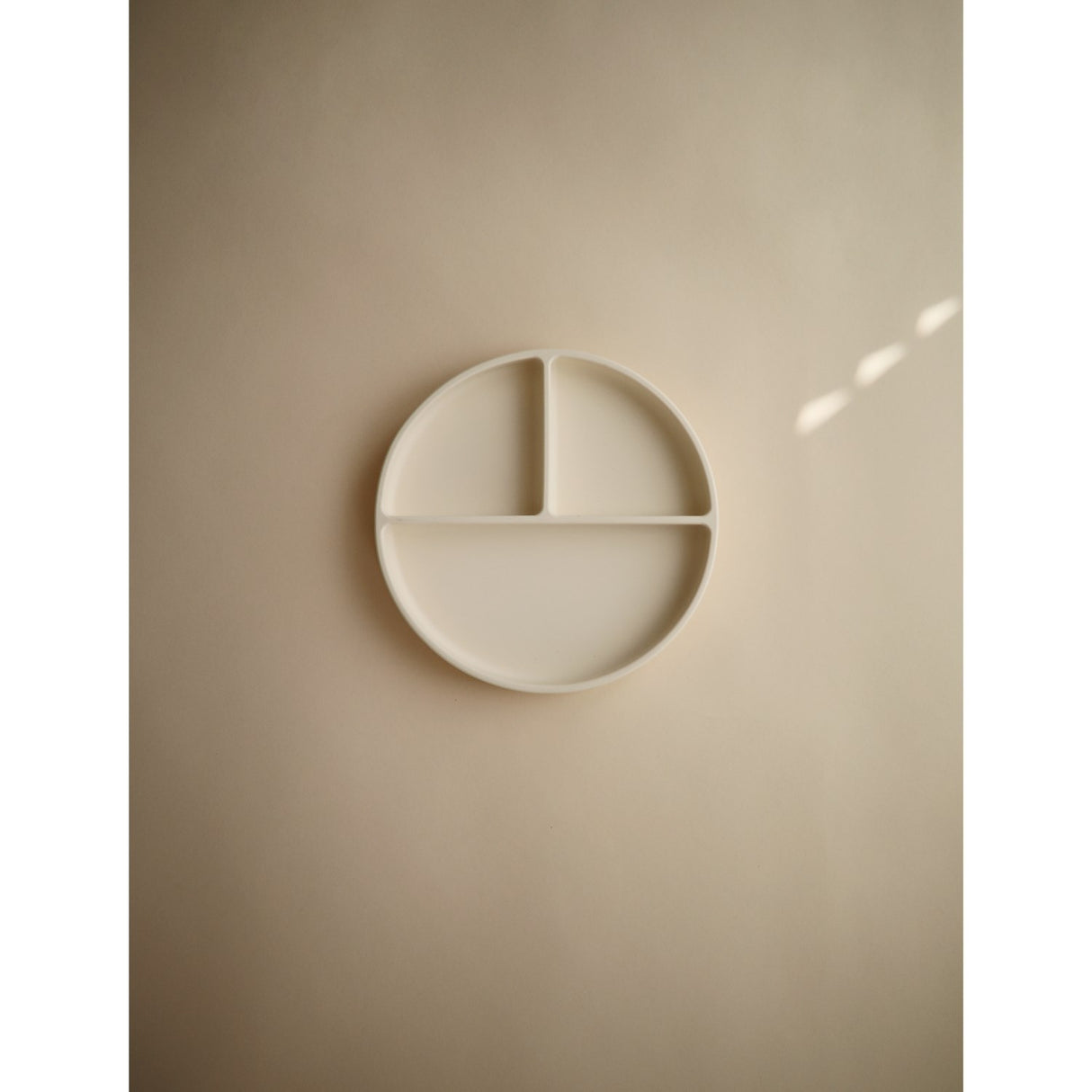 Mushie Shifting Sand Silikon Tallrik