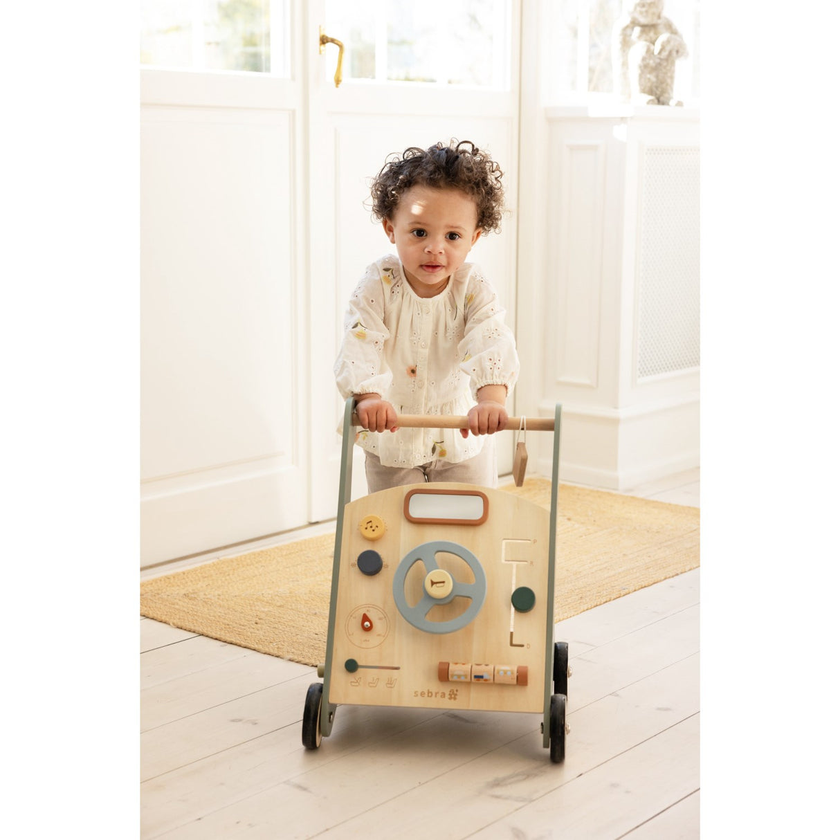 Sebra Wooden Activity Walker Bil