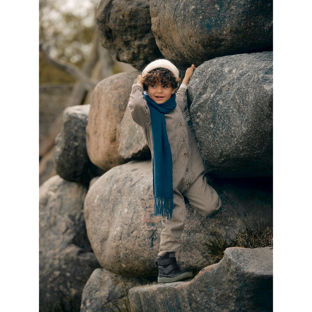 Angulus Svart/Mörkgrå TEX-känga i nylon med slitstarka läderdetaljer