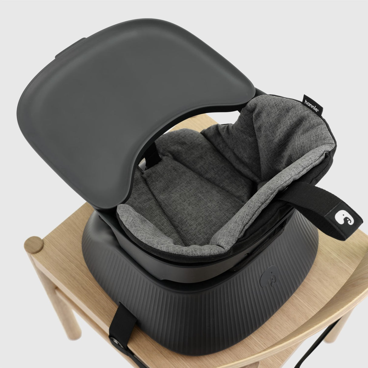 Hannie Charcoal Black The Portable High Chair