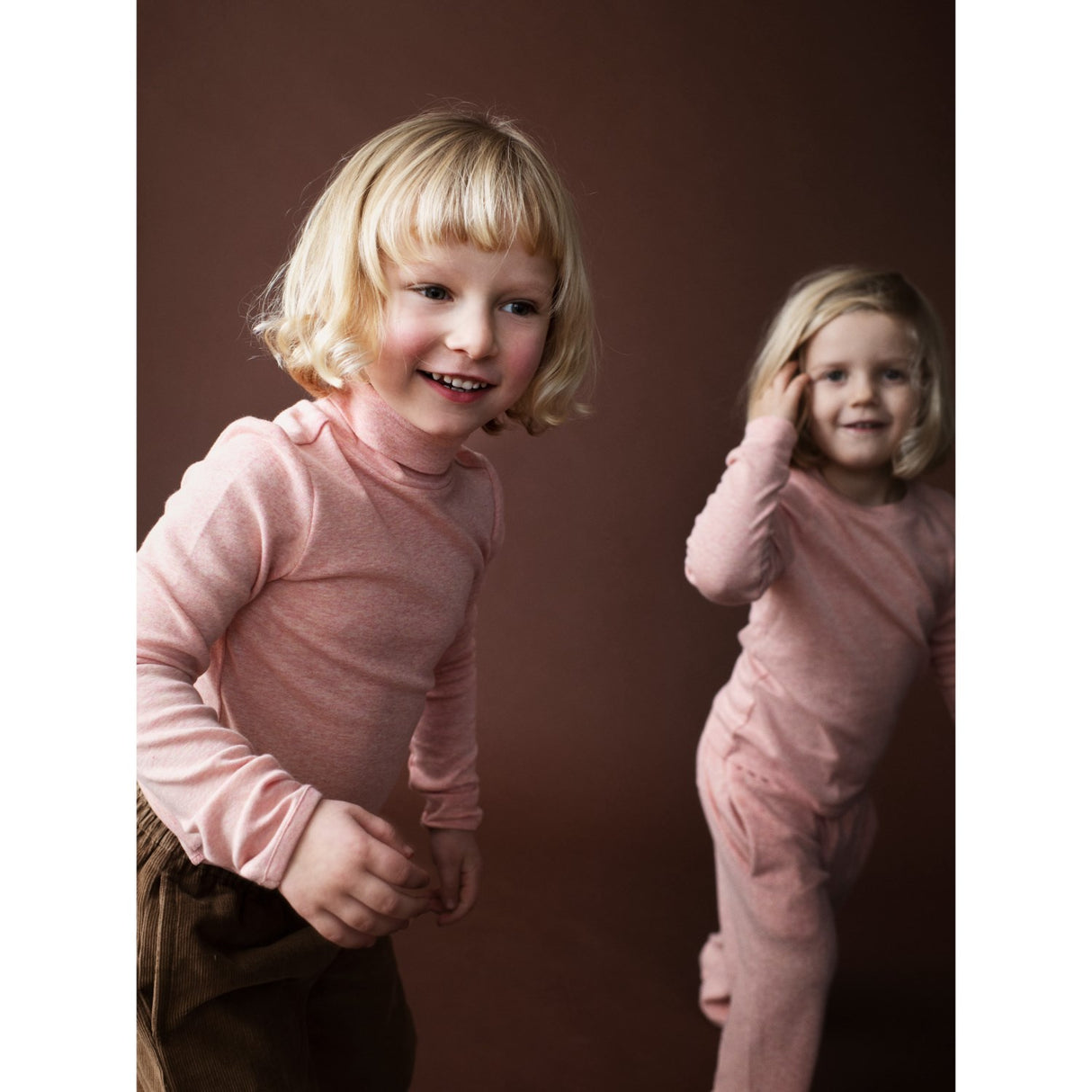 Serendipity Coral Turtleneck Blus