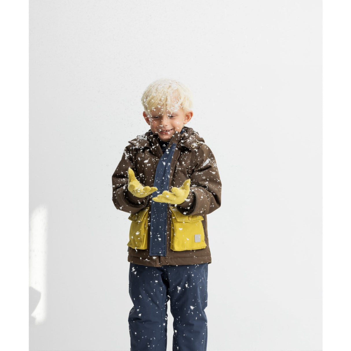 MarMar Tech. Outerwear Solid Deep Choco Block Omas Jacka