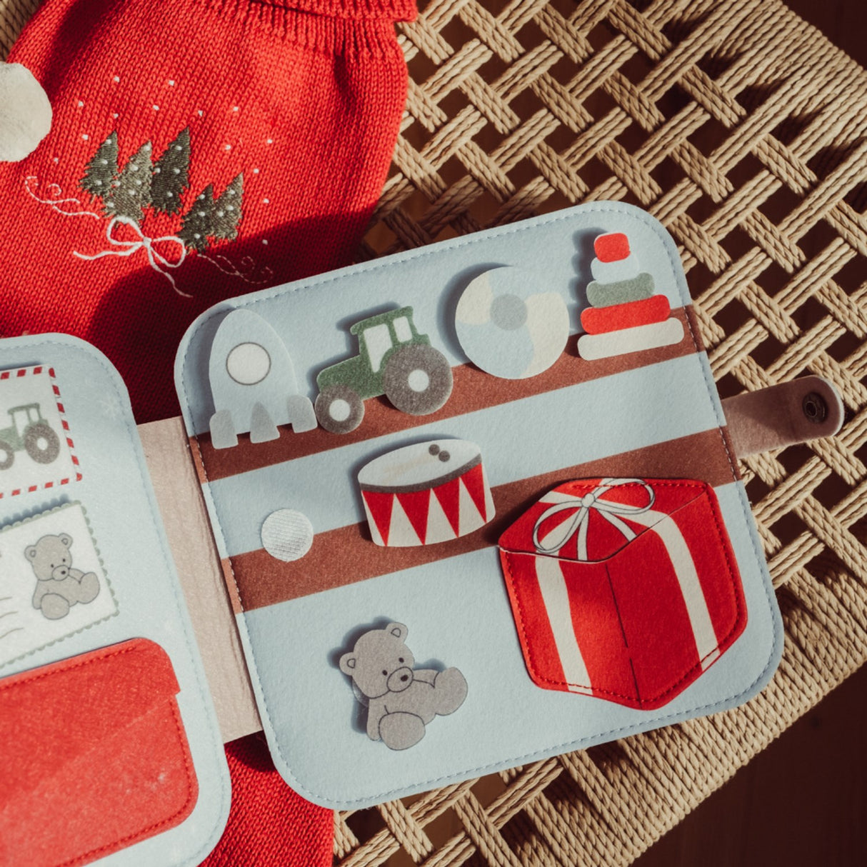 That's Mine Christmas Bear Emory Felt Activity Bok