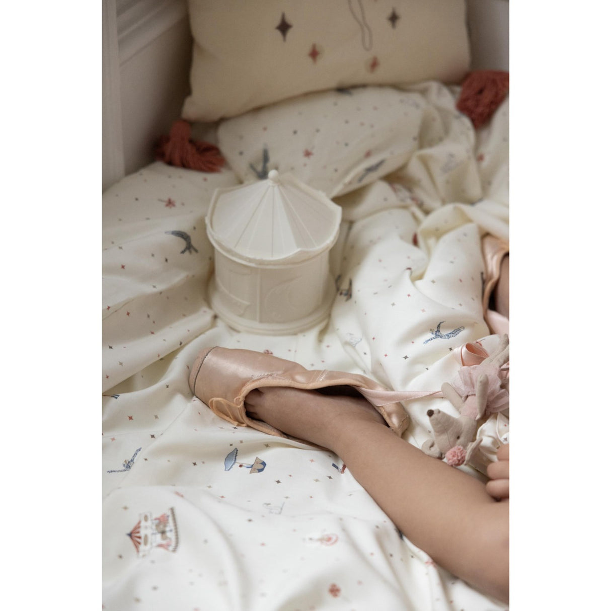 Cam Cam Copenhagen Off-White Nattlampa