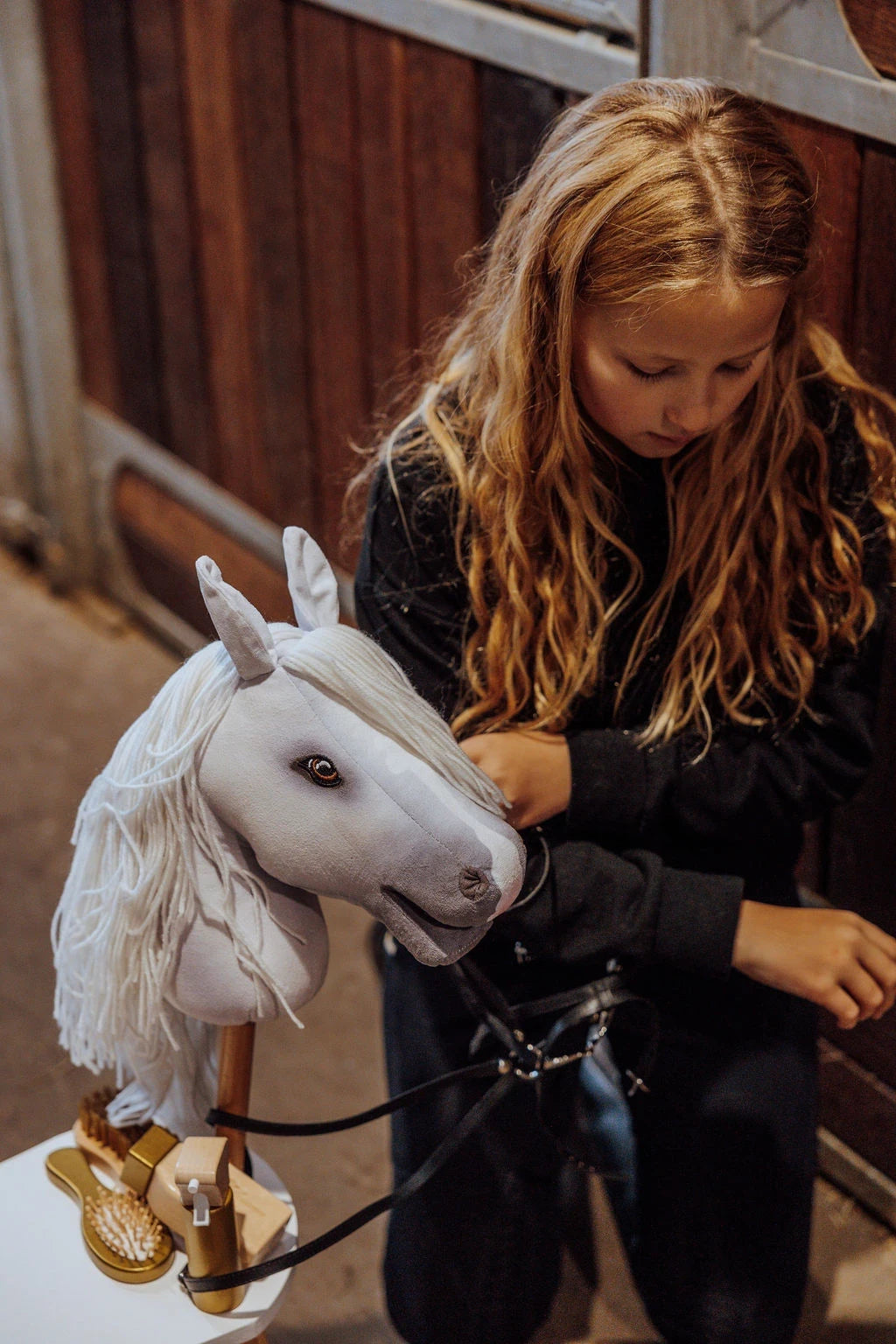 av Astrup Käpphäst, Sigrid, Vit