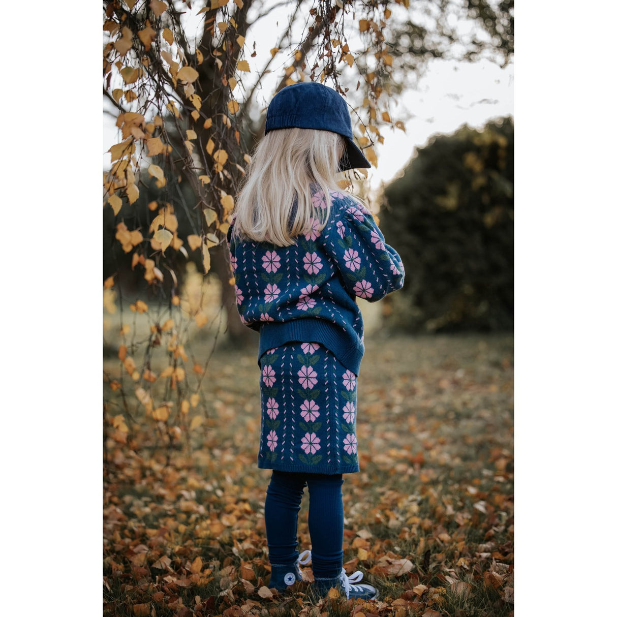 Fliink Insignia Blue Garden Stickad Blus