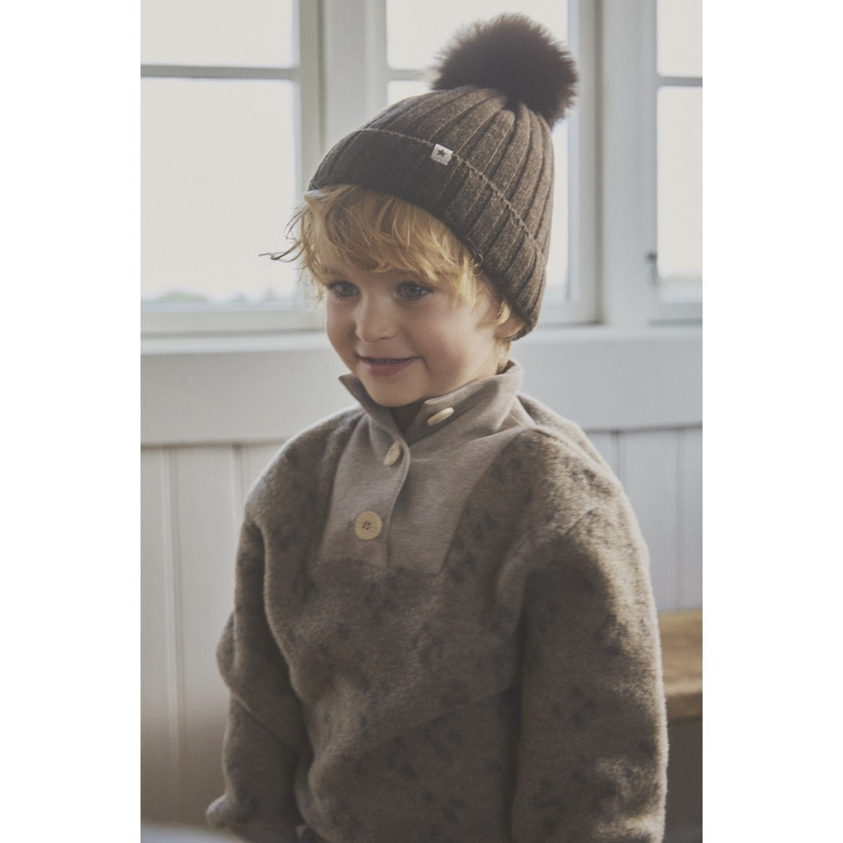 Huttelihut Dark Brown Melange Mössa Stickad Alpaca Pompom