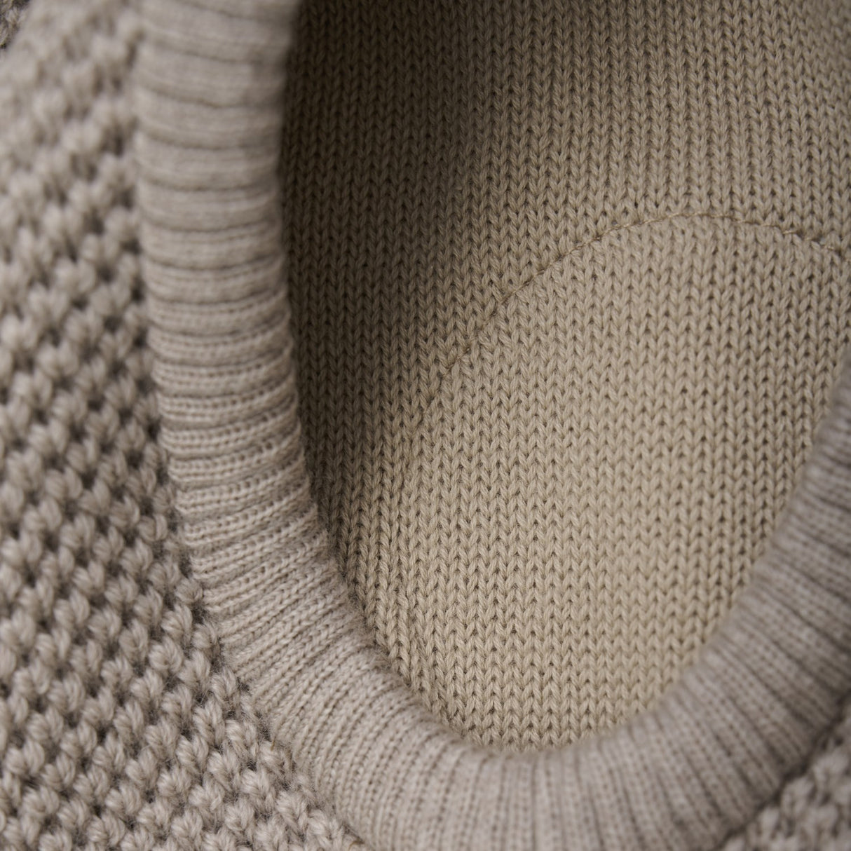 Huttelihut Camel Melange Elefanthatt Ull Stickad Windstop