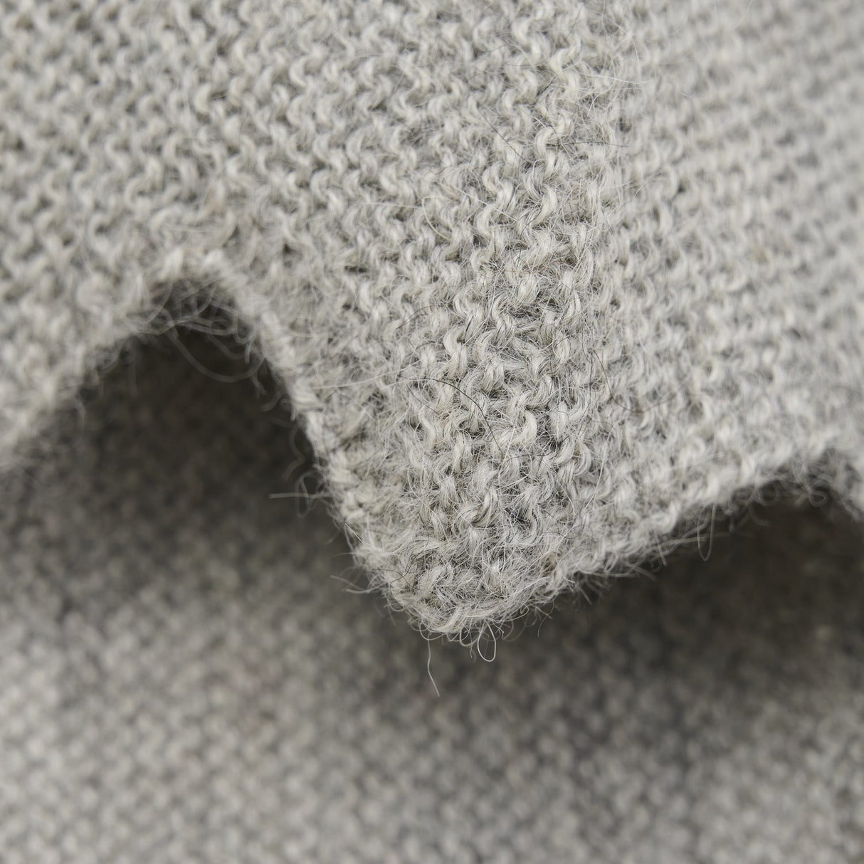 Huttelihut Medium Grey Melange Bonnet Ull Stickad Alpaca Pompom