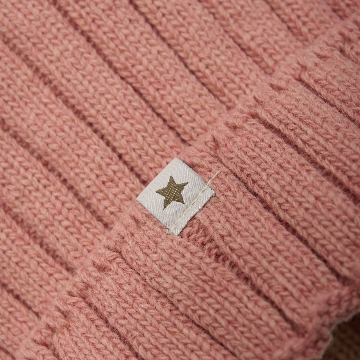 Huttelihut Burlwood Mössa Stickad Alpaca Pompom