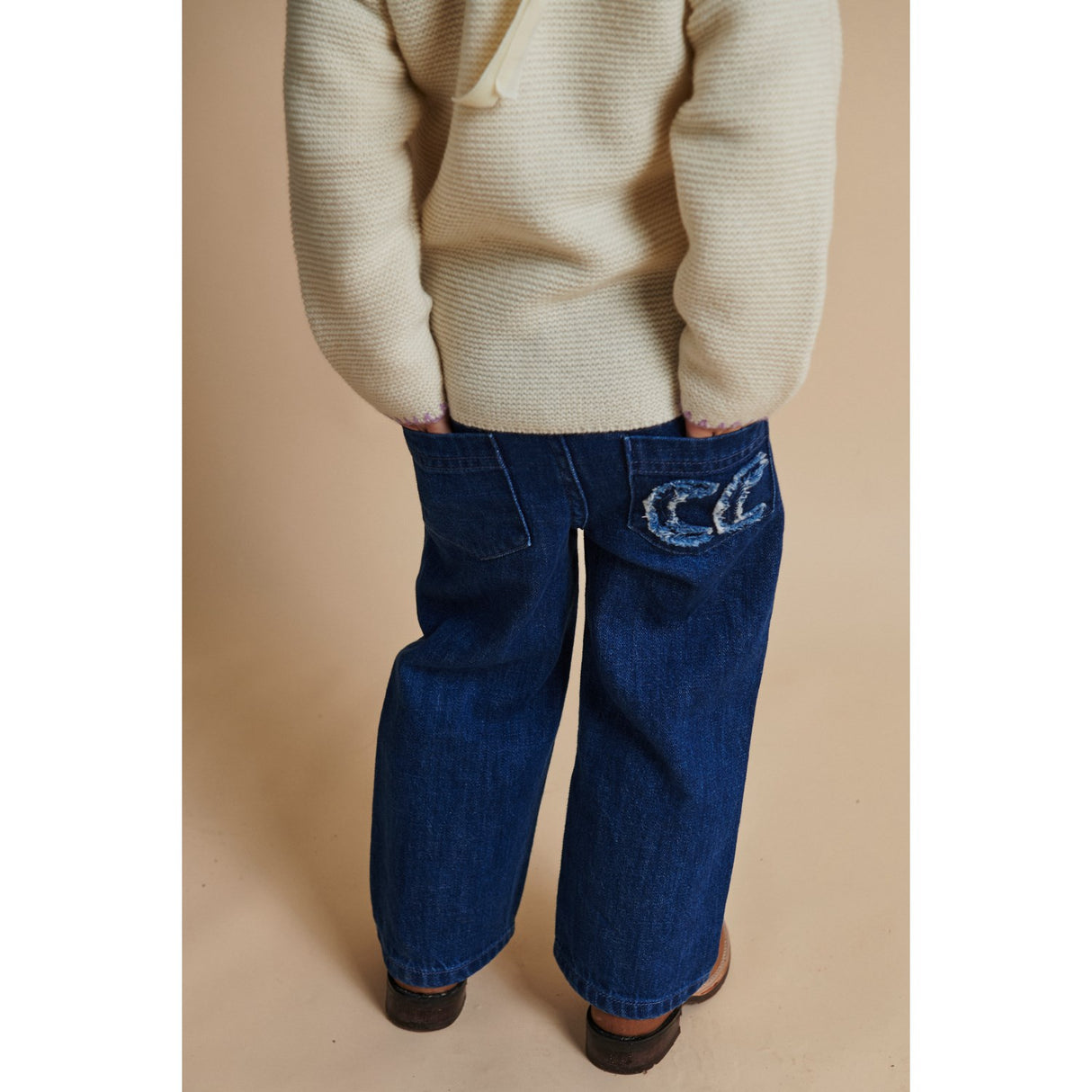 COPENHAGEN COLORS Dark Indigo Blue Washed Organic Denim Byxor W. Pocket Embroidery & Wide Leg