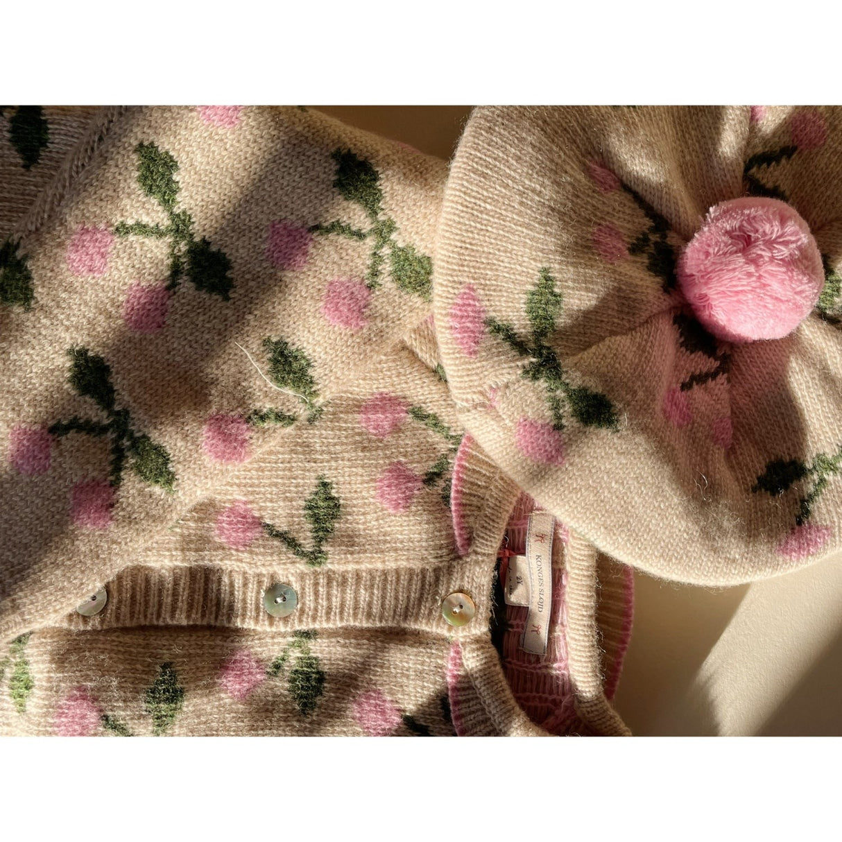 Konges Sløjd Cherry Belou Stickad Krage Cardigan