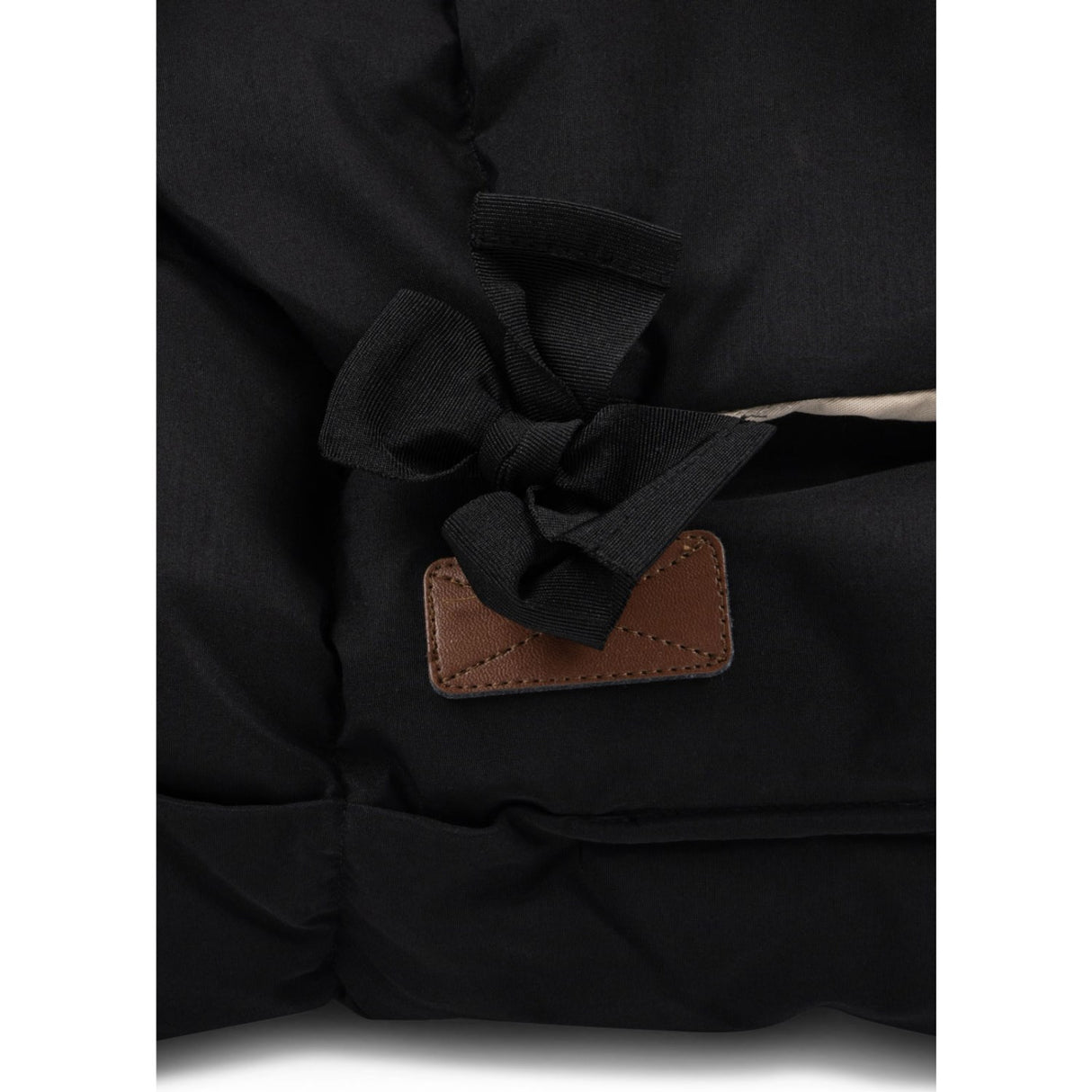 Konges Sløjd Black Nemuri Väska