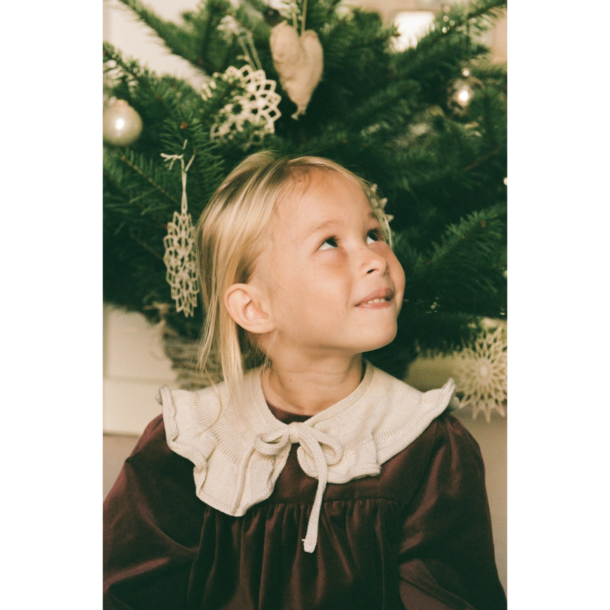 Wheat Offwhite Stickad Krage Edele