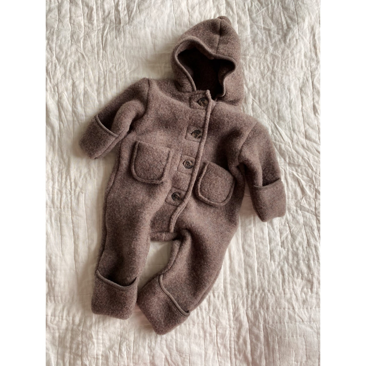 Lalaby Chocolate Nallebjörn Onesie
