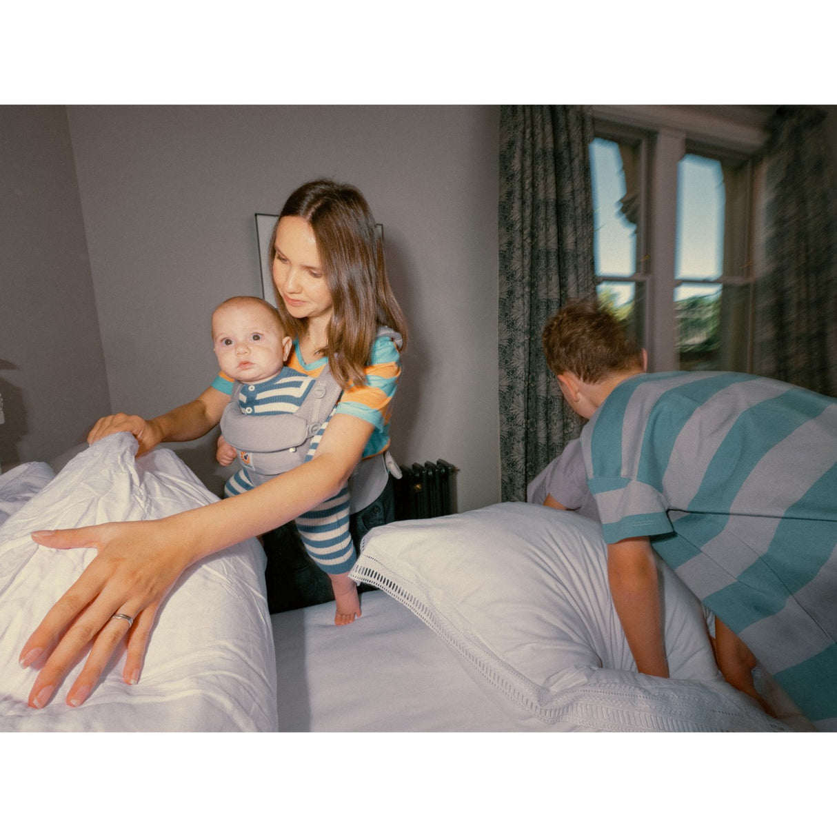 Ergobaby Pearl Grey Omni Classic