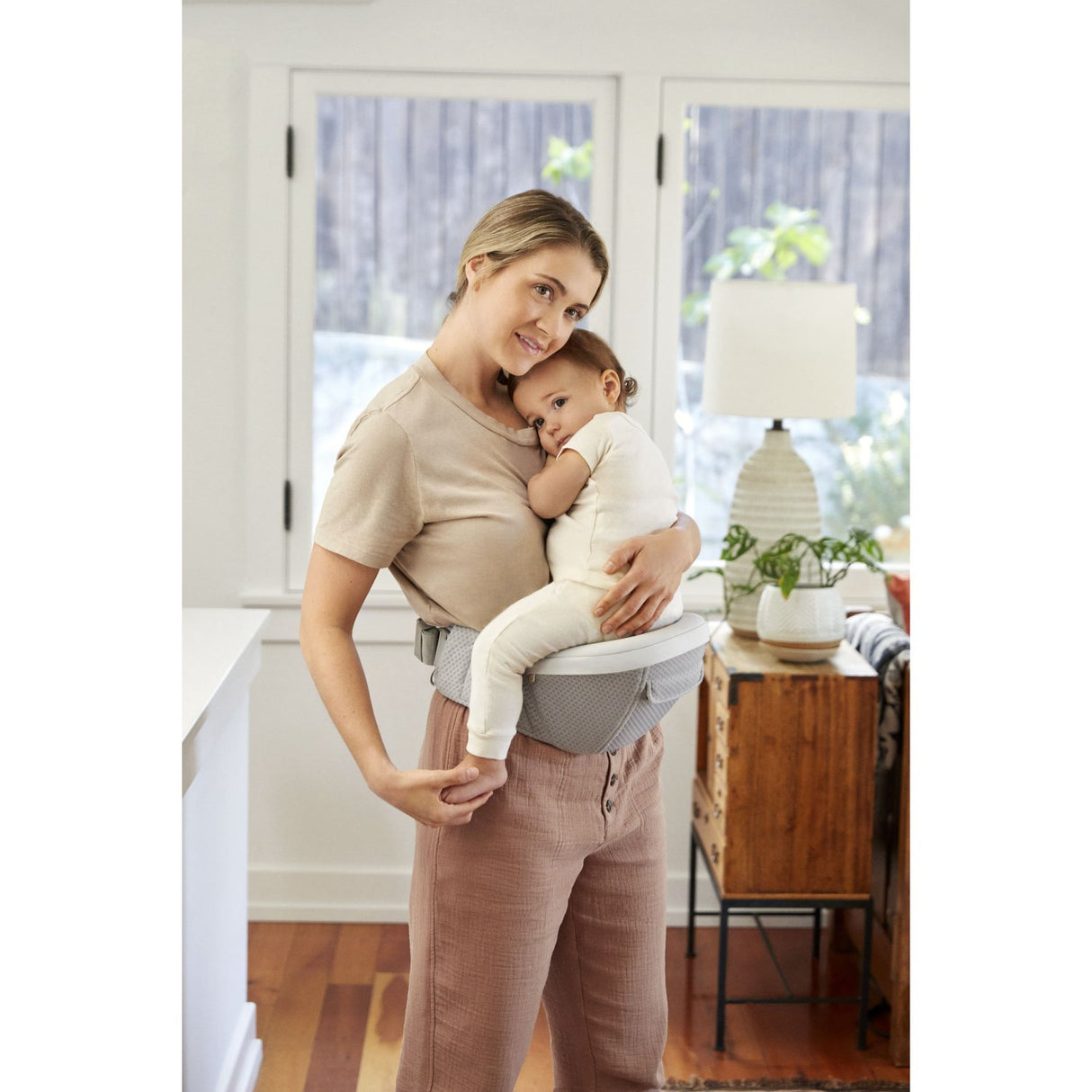 Ergobaby Pearl Grey Lift Hip Plats