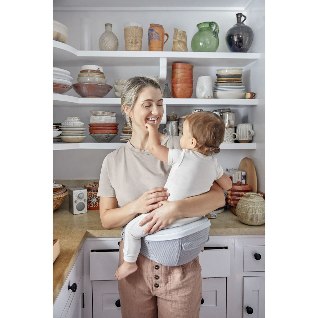 Ergobaby Pearl Grey Lift Hip Plats