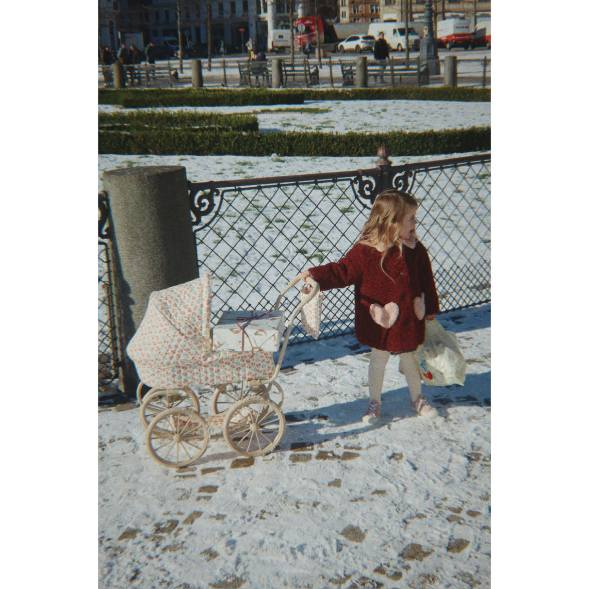 Konges Sløjd Lumina Minnie Docka Sittvagnar