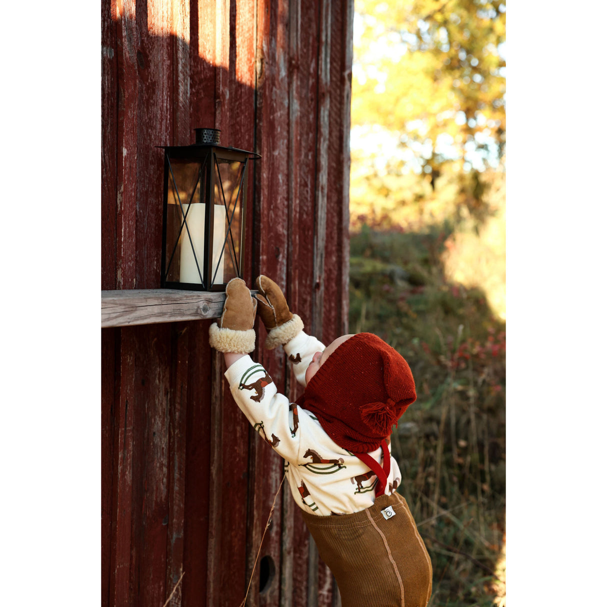 Silly Silas Acorn Brown With Maple Leaf Footed Strumpbyxar Christmas Edition