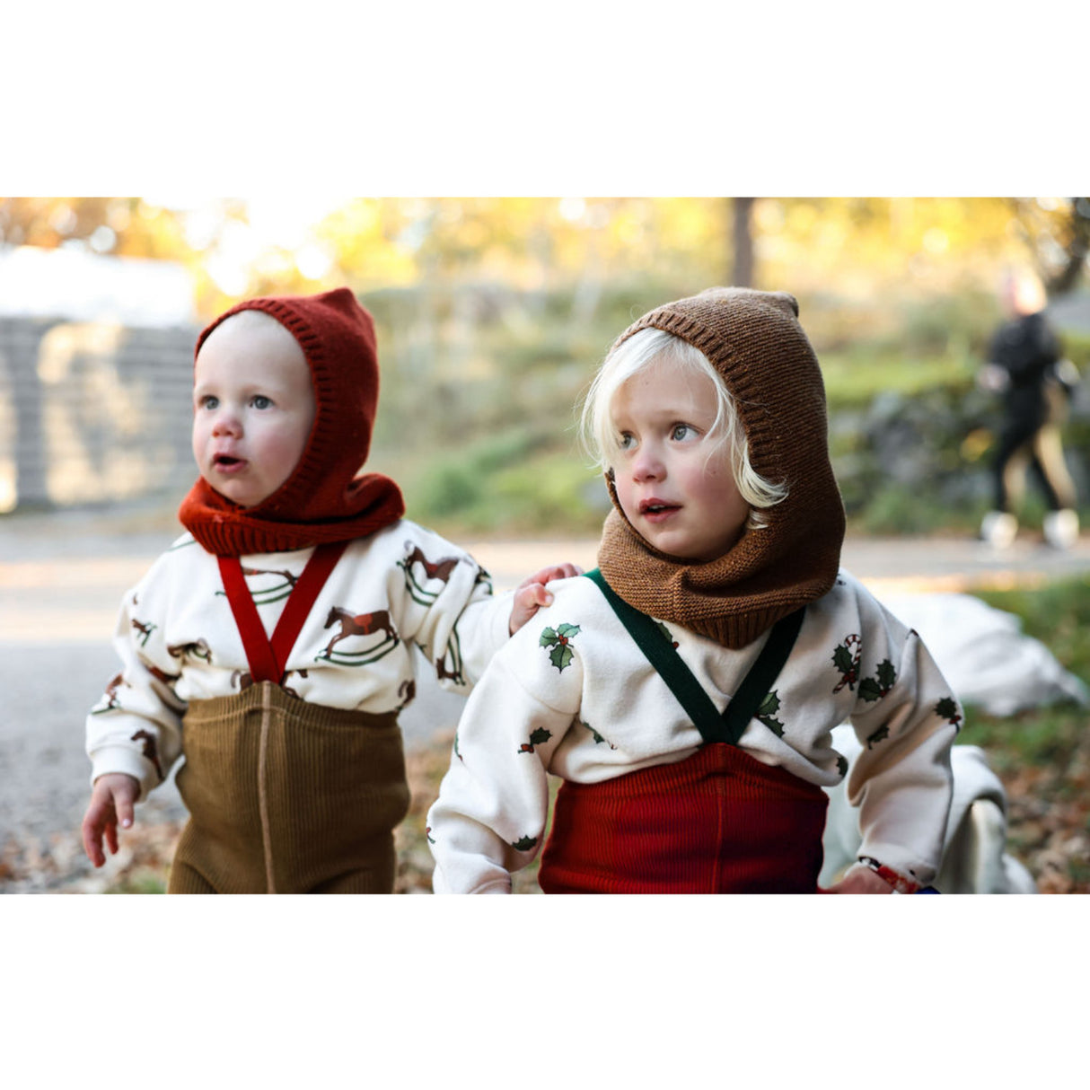 Silly Silas Maple Leaf With Dark Forest Green Footed Strumpbyxar Christmas Edition