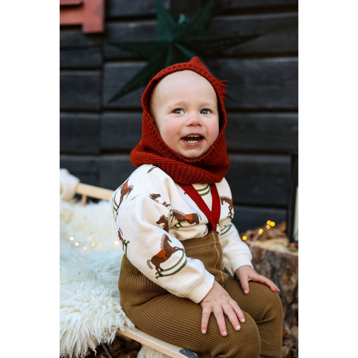 Silly Silas Acorn Brown With Maple Leaf Footed Strumpbyxar Christmas Edition