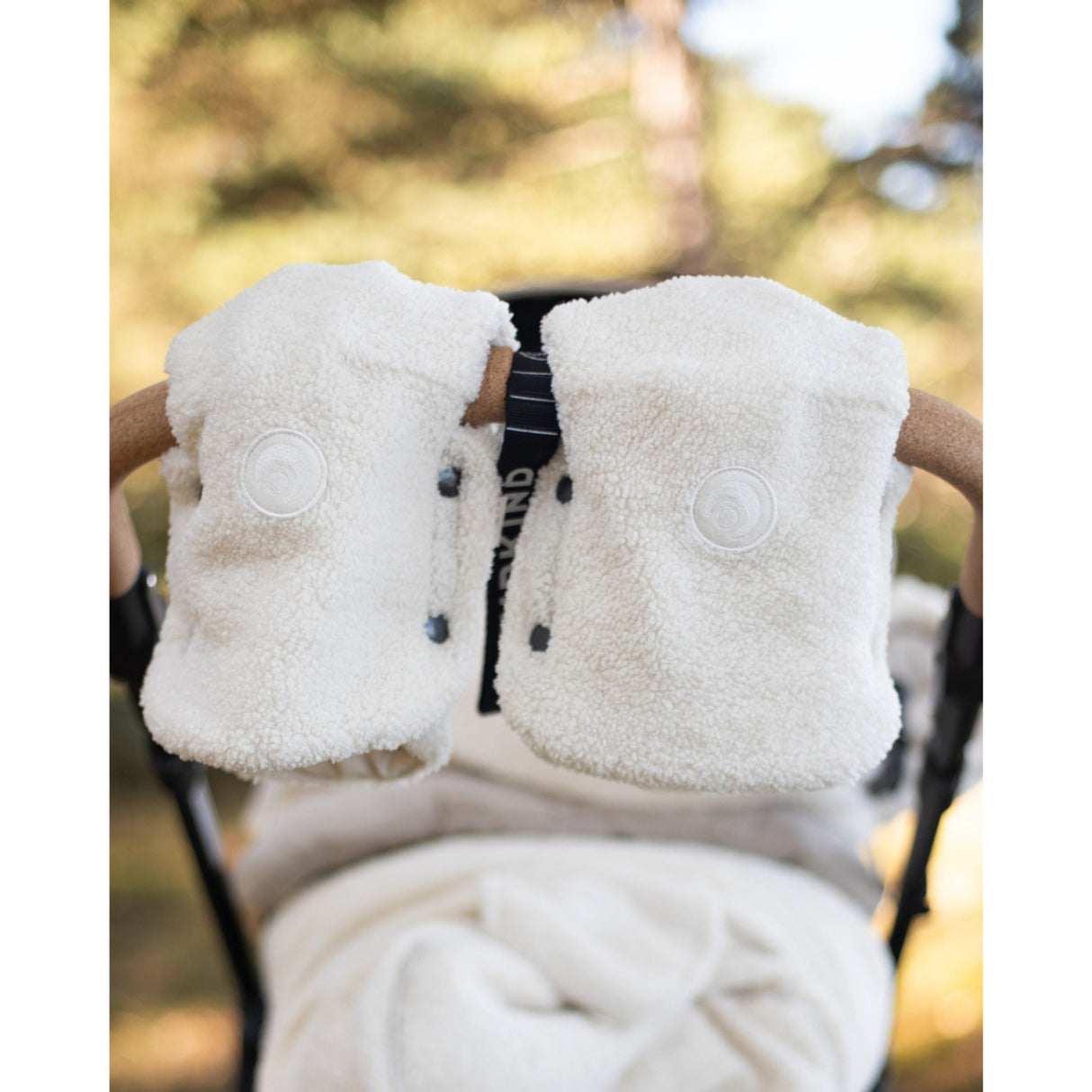 Easygrow Ivory Handmuff Nallebjörn