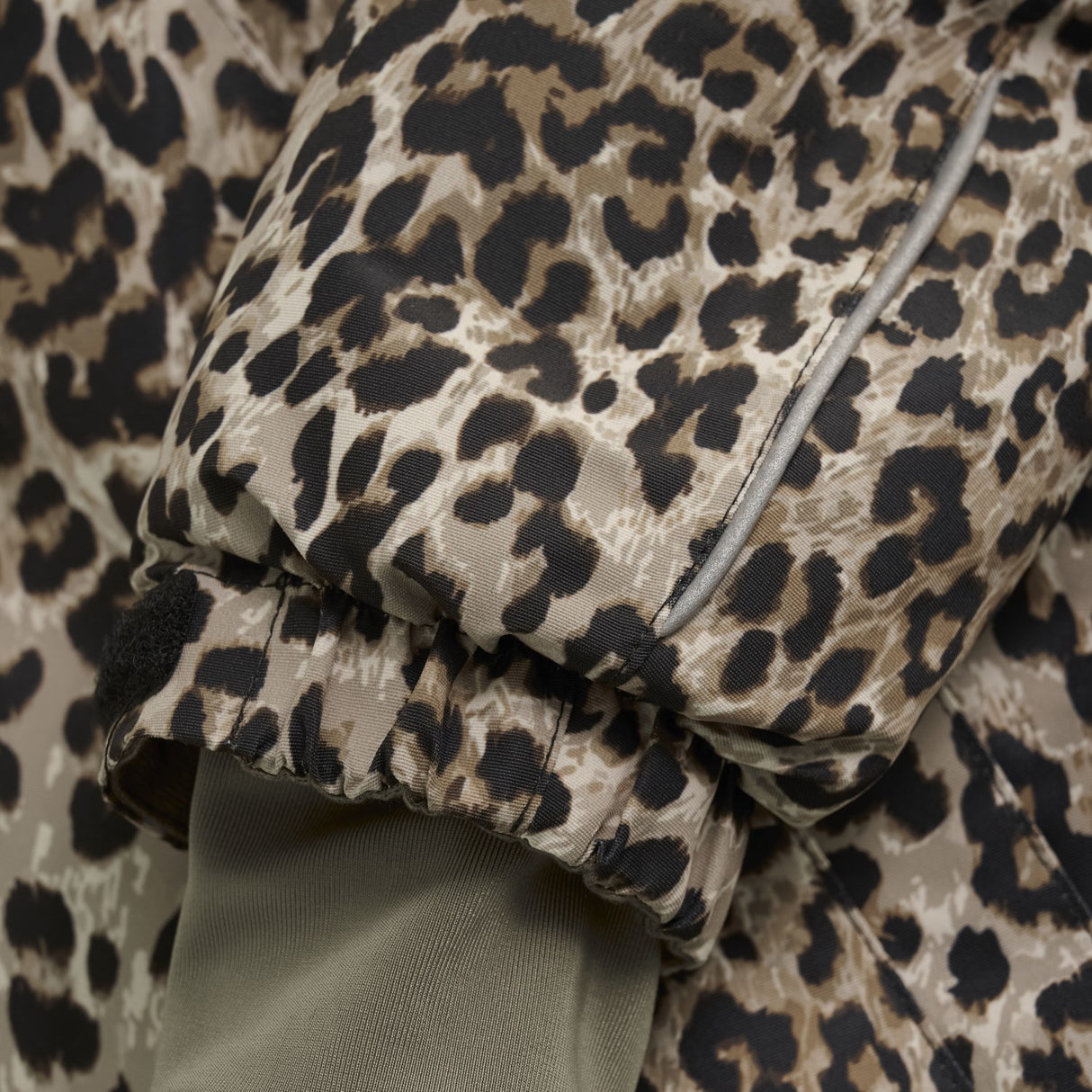 En Fant Pine Bark Baby Flygdräkt W. Frills