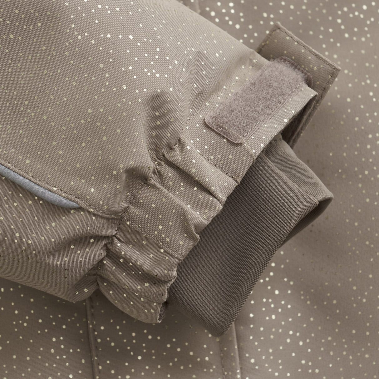 En Fant Fungi Flygdräkt W. Frills