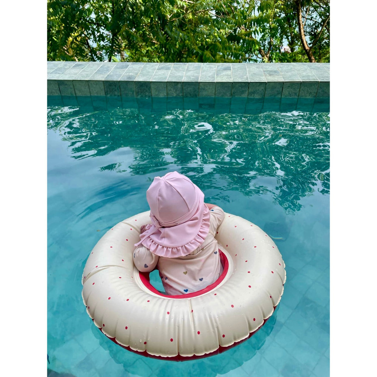 Vanilla COPENHAGEN Berry Dots Baby Float