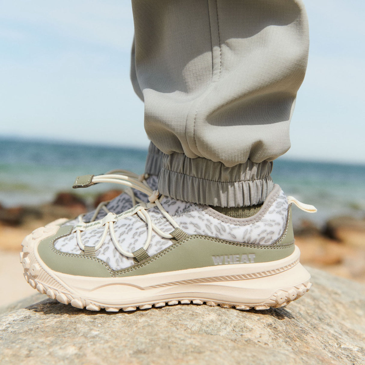 Wheat Light Flint Softshell Trackpants Minno