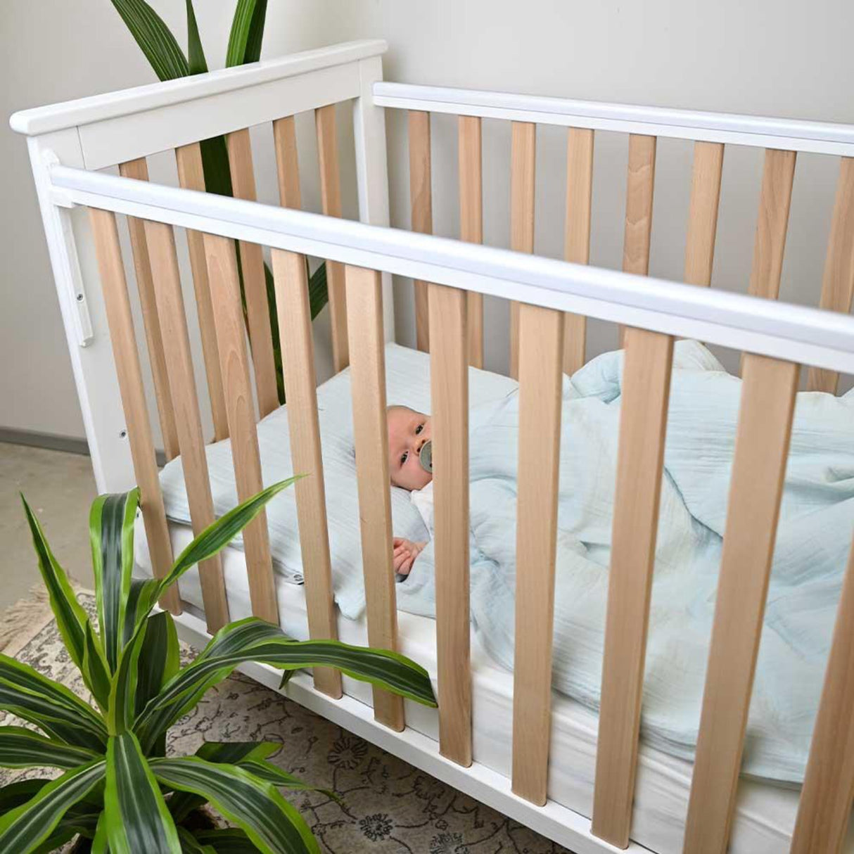 Nordbaby Natural/White Dropside Cot Leolia