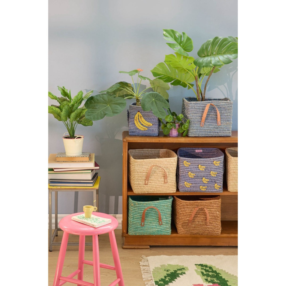 Rice Raffia Square Korg Med Bananas All Över Embroidery Och Raffia Handles