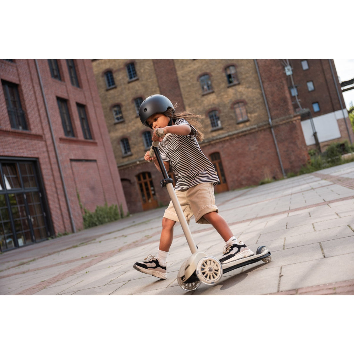 Scoot and Ride Ash Highwaykick 3S