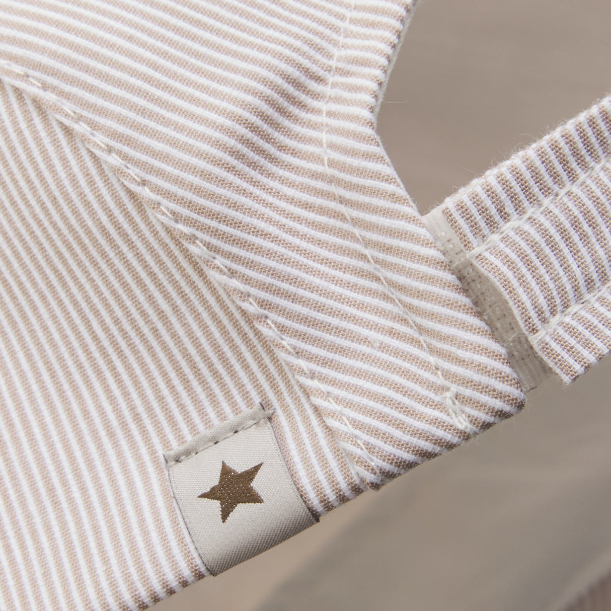 Huttelihut White Pepper Keps Stripe