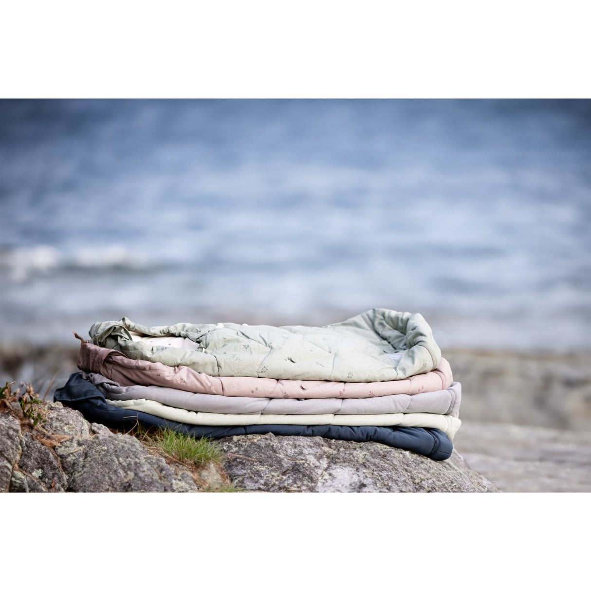 Voksi® MistyGreen Heather Sky Light