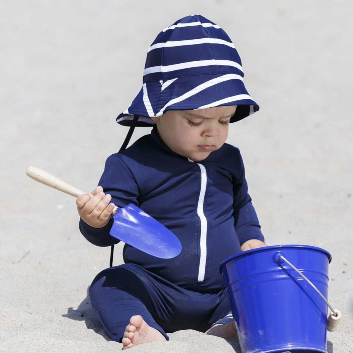 Petit Crabe Blue/White Frey Solhatt