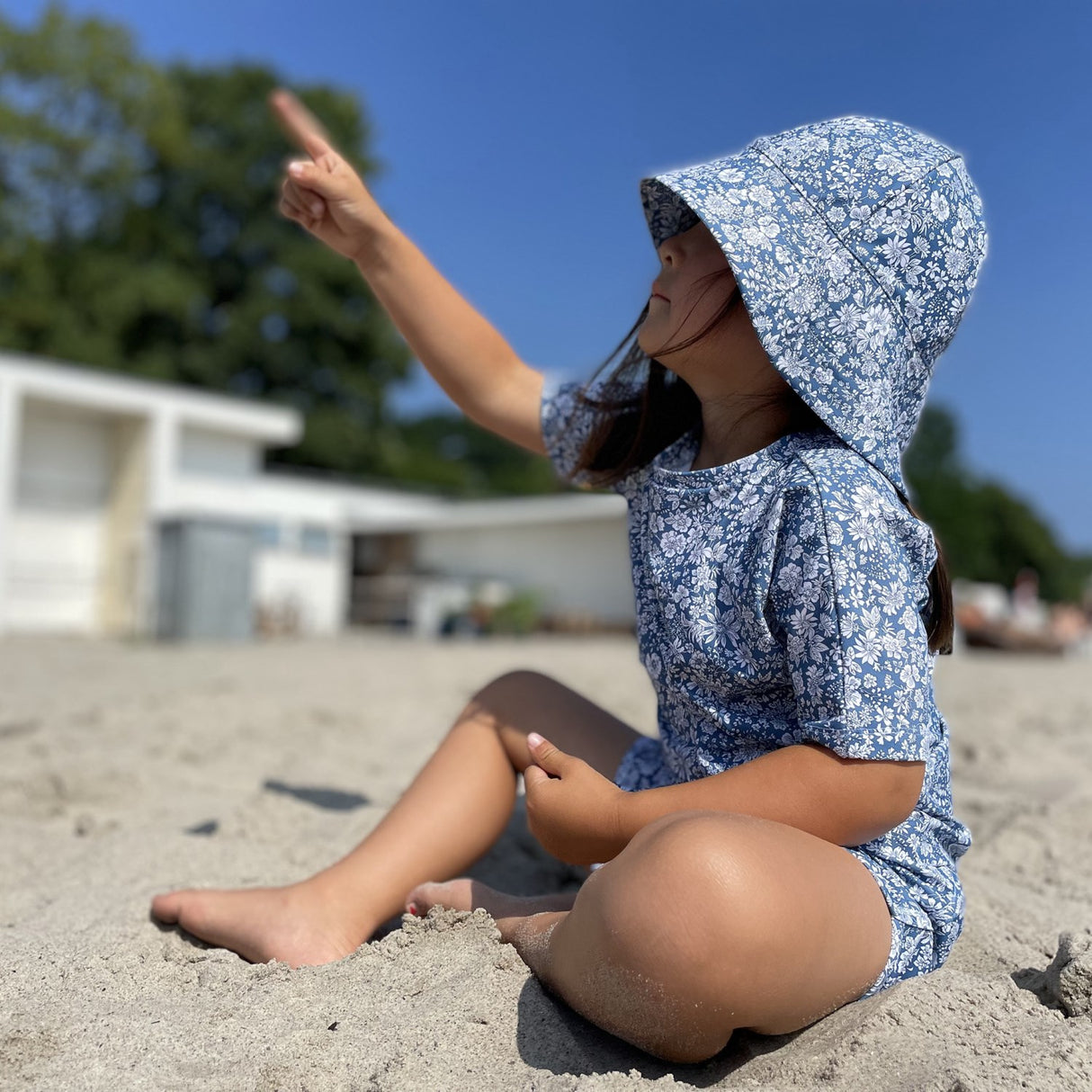 Petit Crabe Evening Sky (Made With Liberty© Fabric) Luna Boatneck Uv-Shirt S/S