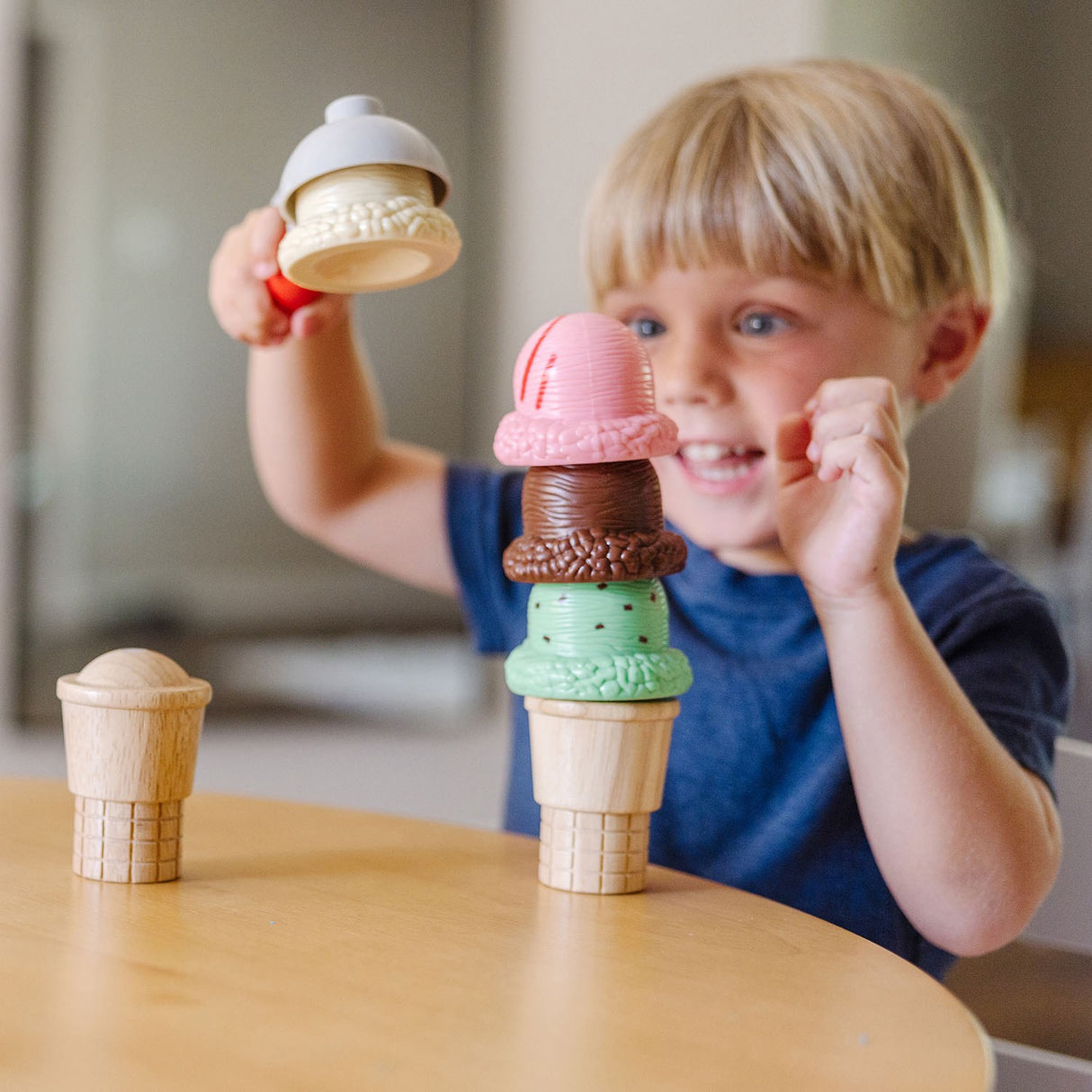 Melissa & Doug Multifarvet Leksak Scoop & Stack Ice Cream Cone Playset