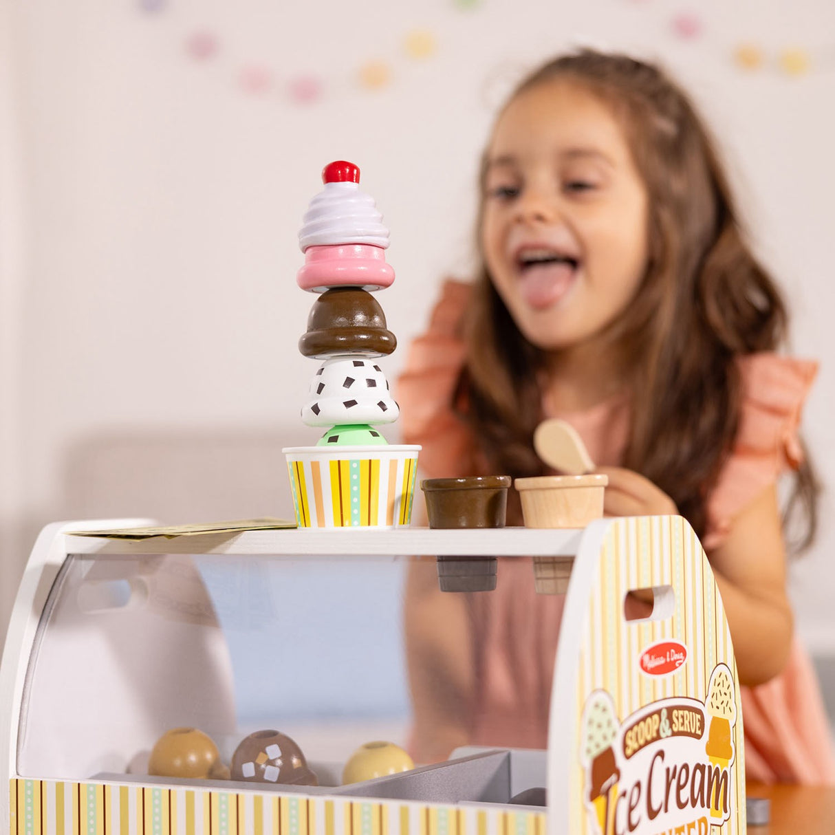 Melissa & Doug Multifarvet Wooden Playset Scoop And Serve Ice Cream Counter