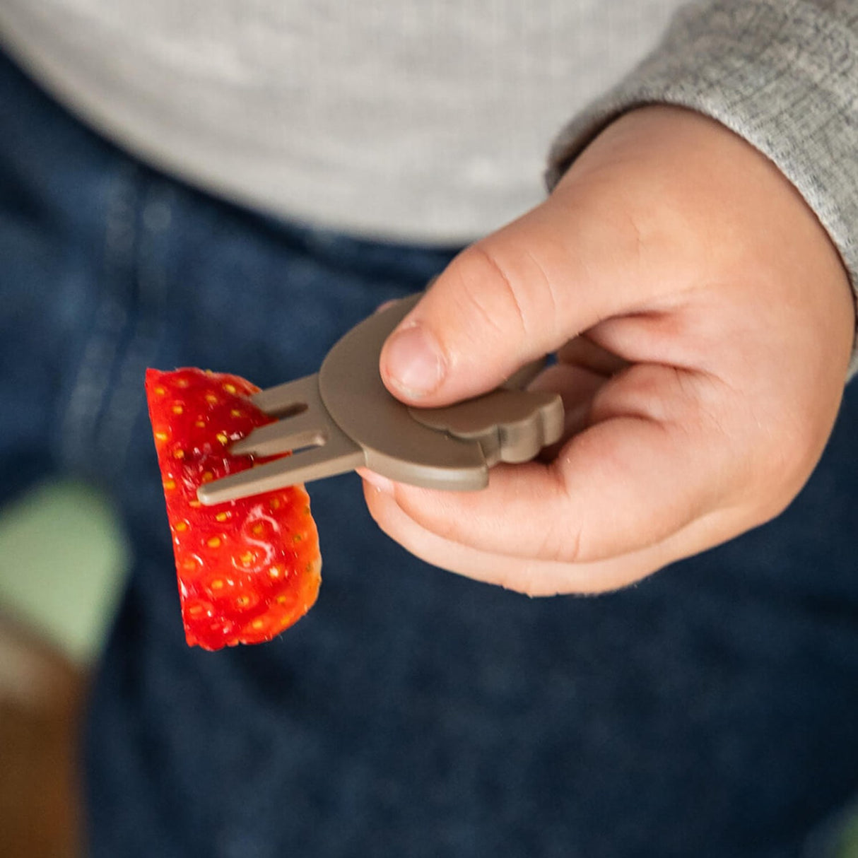 DonebyDeer Sand Tiny Trails Tiny Lunch Låda Med Snack Picks