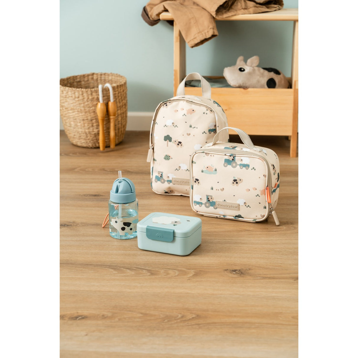 DonebyDeer Blue Tiny Farm Tiny Lunch Låda Med Snack Picks
