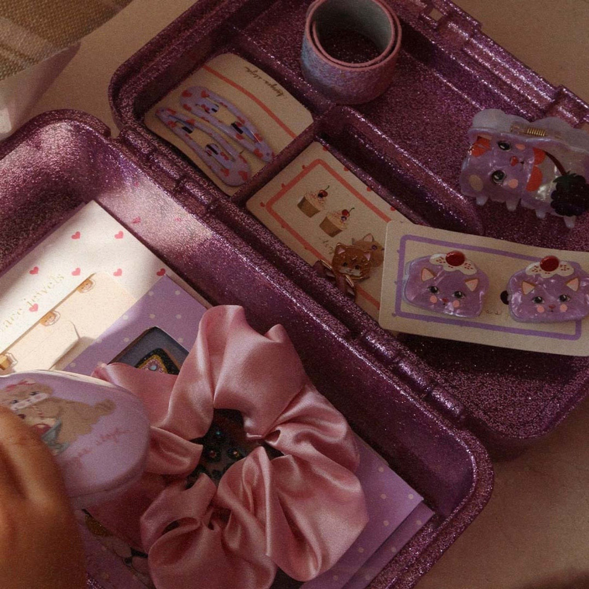 Konges Sløjd Amour Pink Glam Me Up Resväska