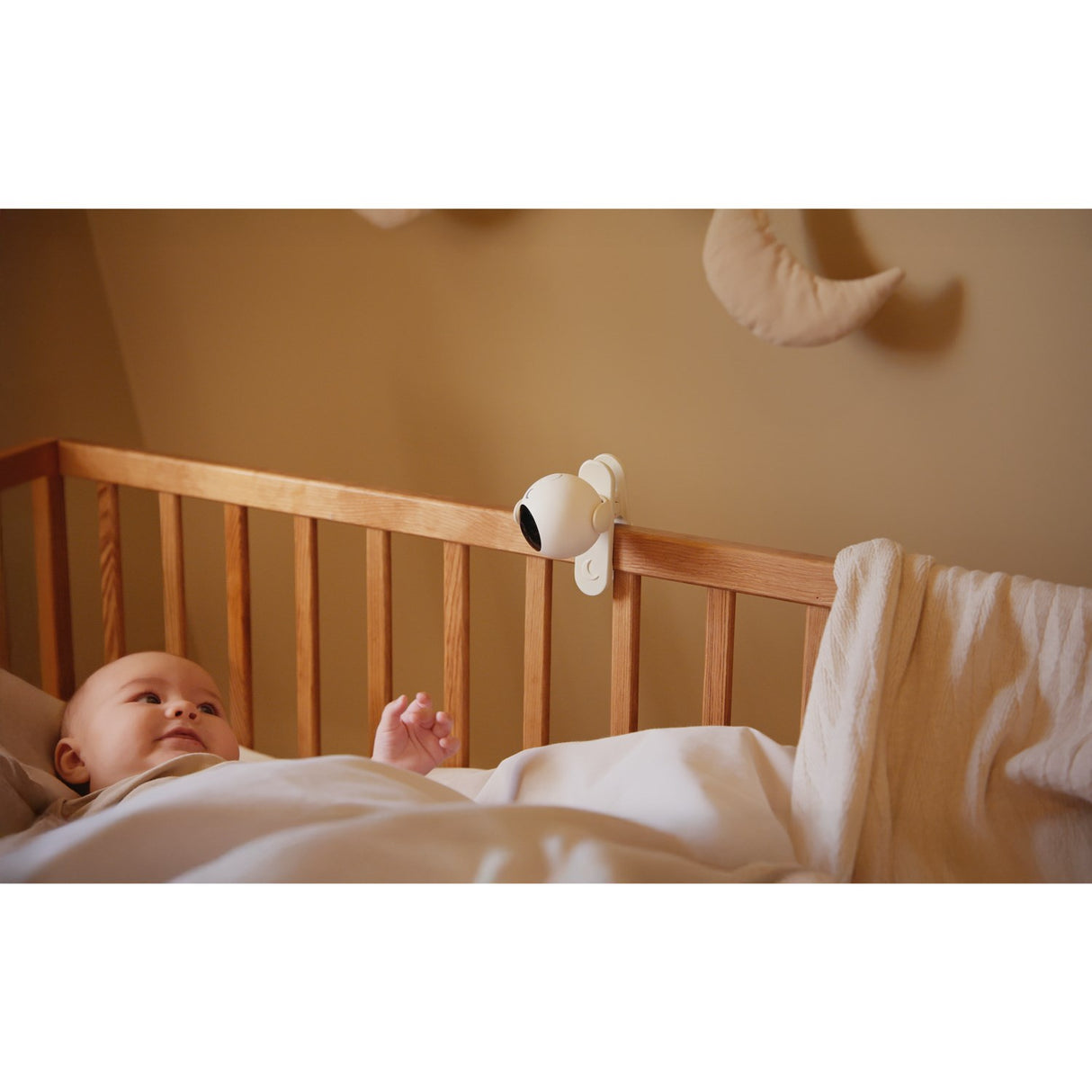 Moonboon Cream White Intelligent Baby Monitor