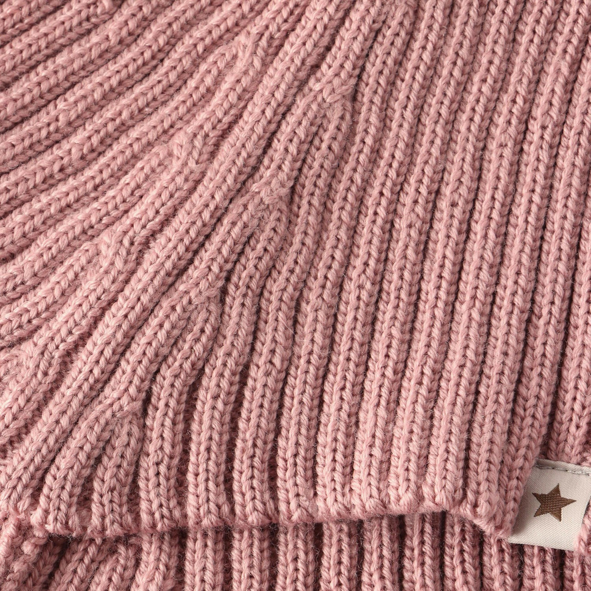 Huttelihut Woodrose Neck Warmer Ull Stickad