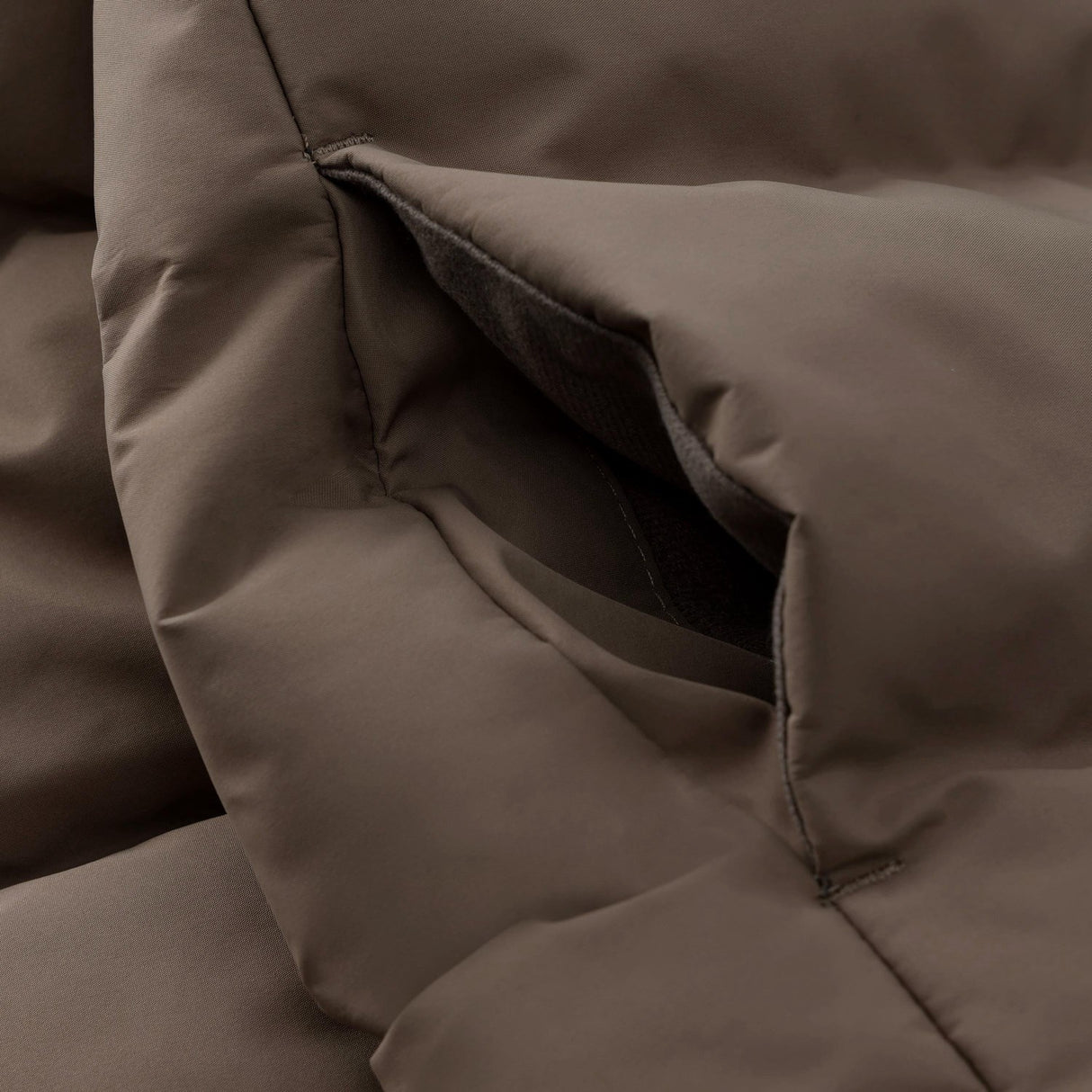 En Fant Pine Bark Jacka Quilt, Solid