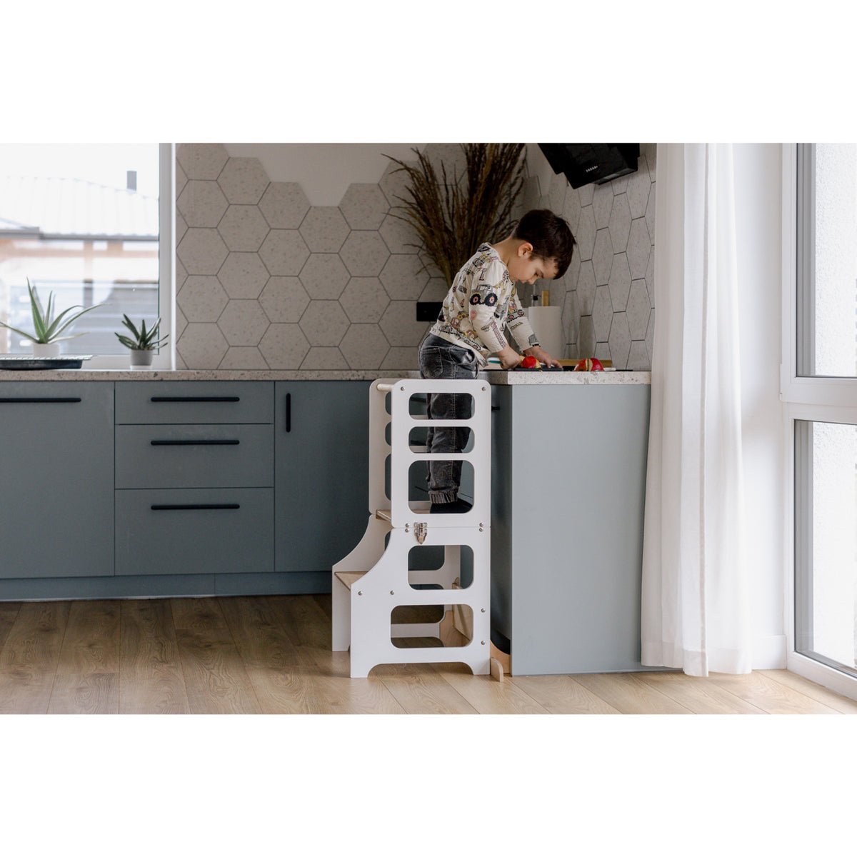 Duck Woodworks White Foldbar EC Tower