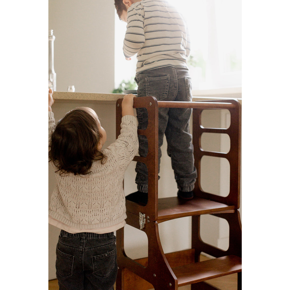 Duck Woodworks Honey Glaze Foldbar Tower Stained